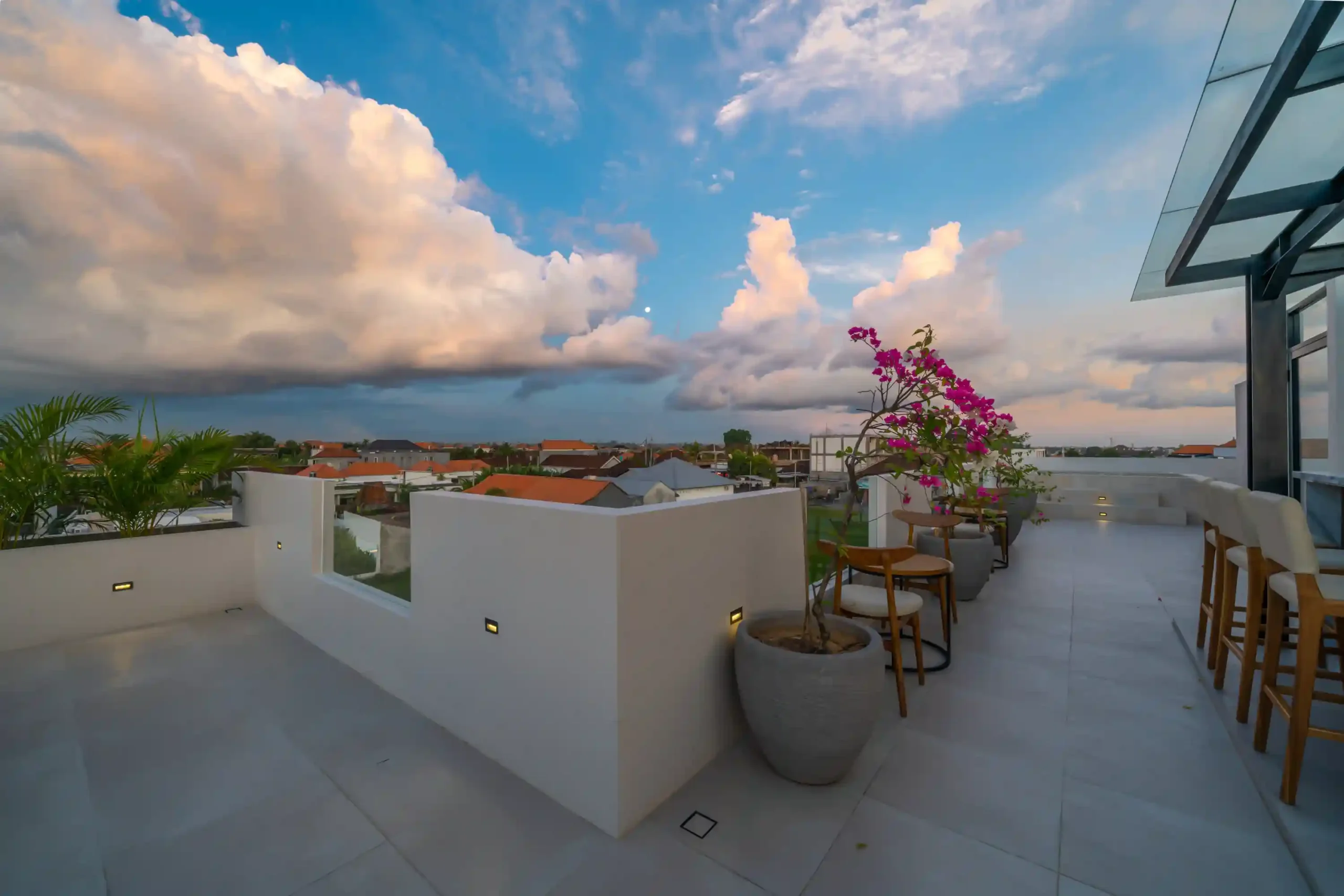 Roof-top-bali-mansion