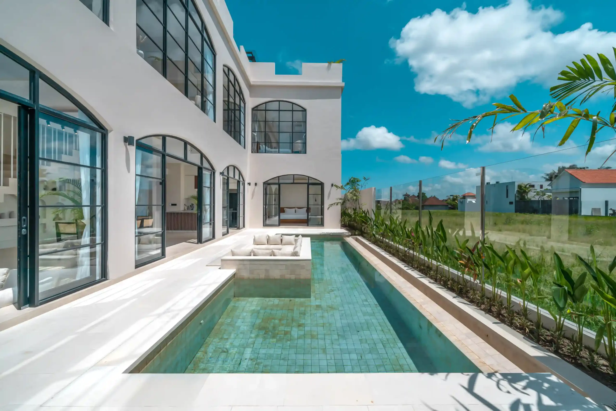 luxury-pool-Bali Mansion