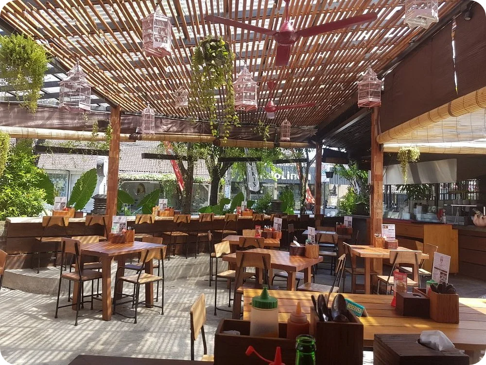 12 Best Restaurants in Ubud, Seminyak, and Canggu 28 Naughty Nuri