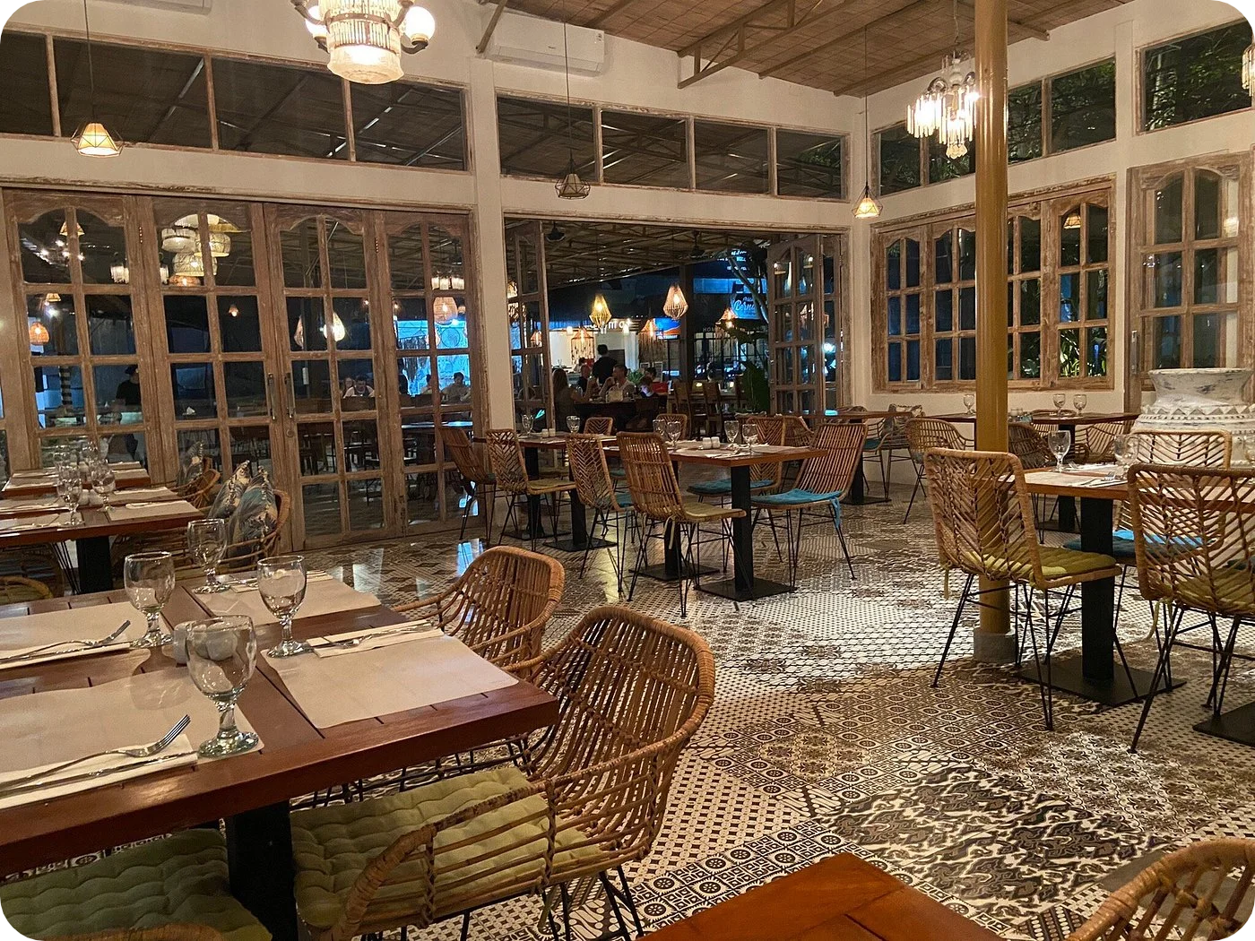 12 Best Restaurants in Ubud, Seminyak, and Canggu 27 Warung Nia