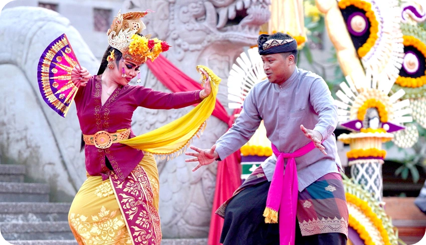 A Guide to Bali’s Traditional Dance Performances 21 joged