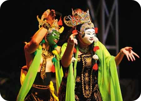 A Guide to Bali’s Traditional Dance Performances 14 topeng