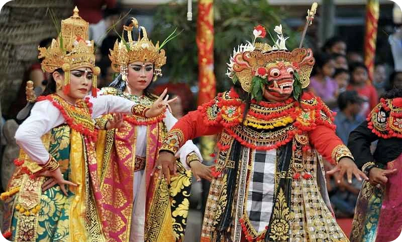 A Guide to Bali’s Traditional Dance Performances 13 wayang wong